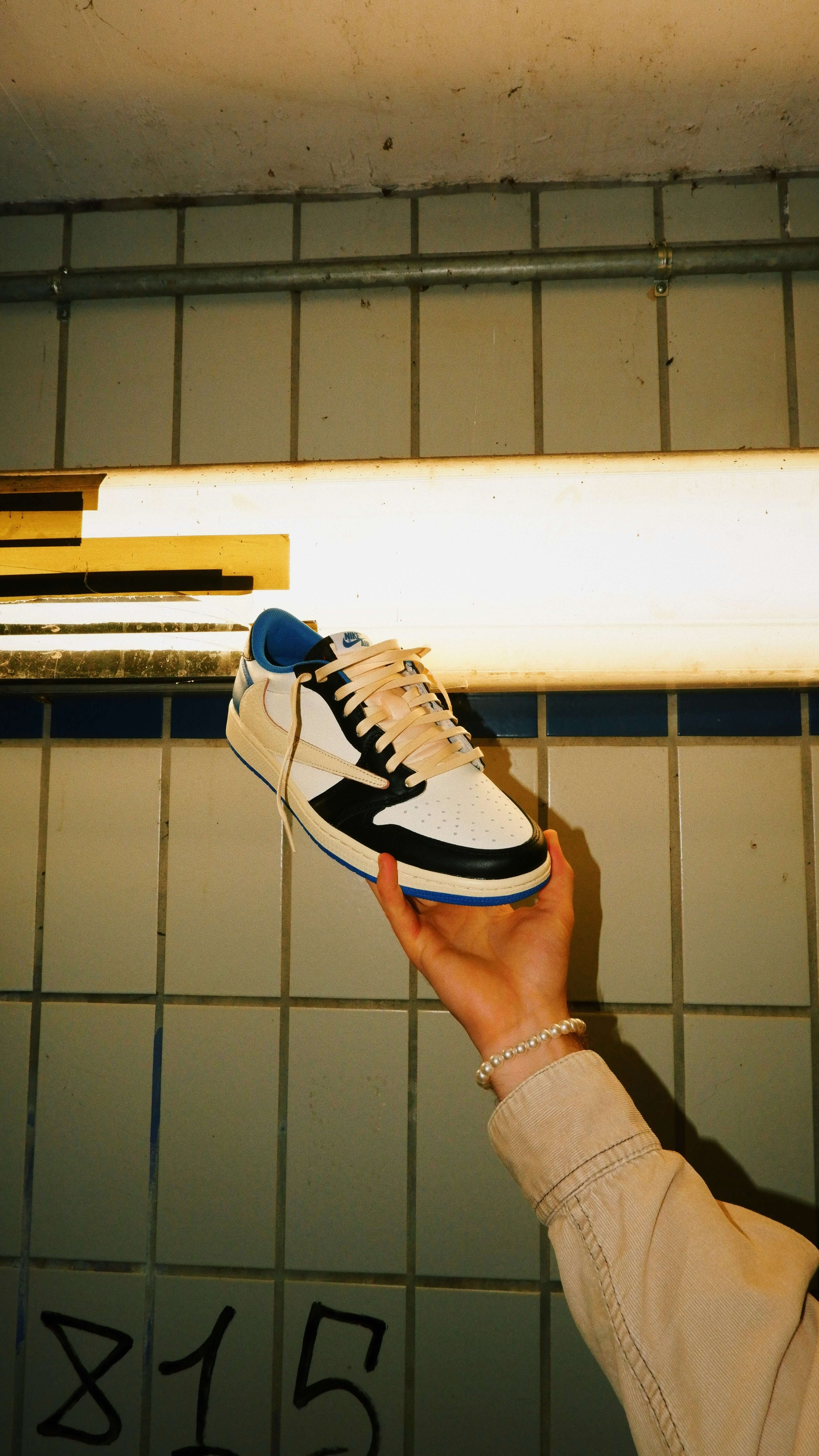 luca-merz-vicBpziWOPg-unsplash (1)